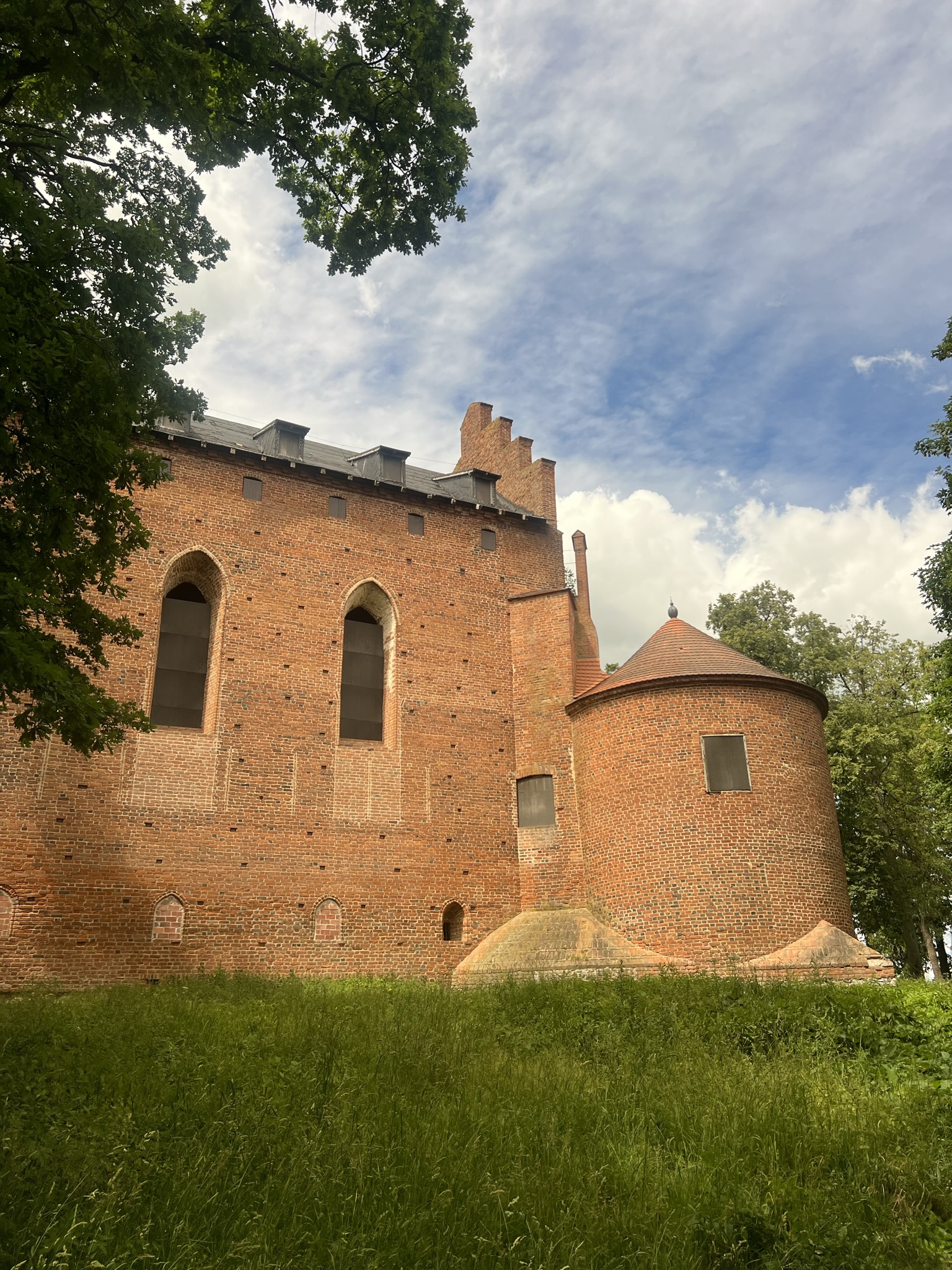 Zamek w Barcianach 2